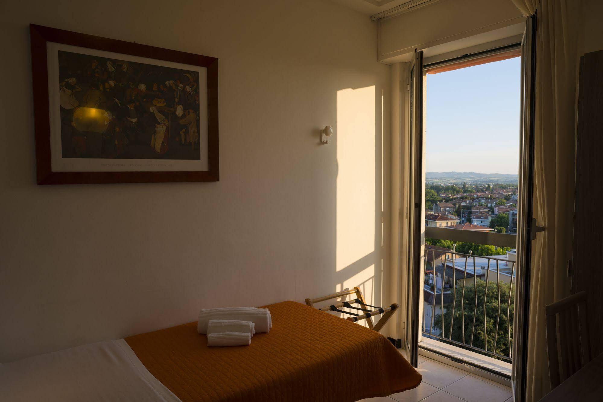 גביצ'ה מארה Hotel Madison מראה חיצוני תמונה